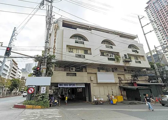 酒店 Reddoorz @ Amorsolo Makati 马尼拉